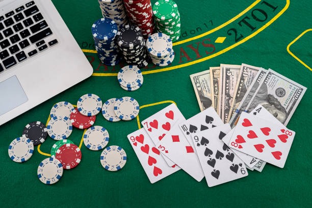 Mahjong Ways slot game on istana8899 mobile showing tile reels and cascade animation